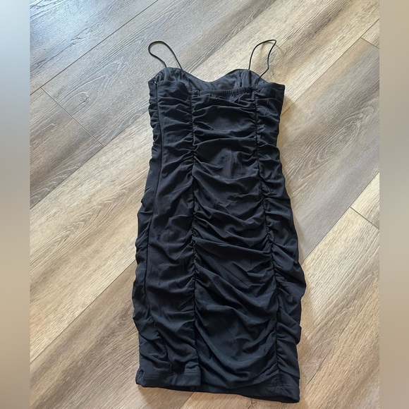 BEGINNING BOUTIQUE ROUCHED DRESS - Picture 2 of 3